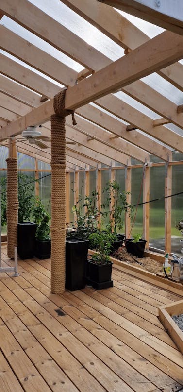 28 kvm växthus med isolerad norrvägg 28 kvm växthus med isolerad norrvägg